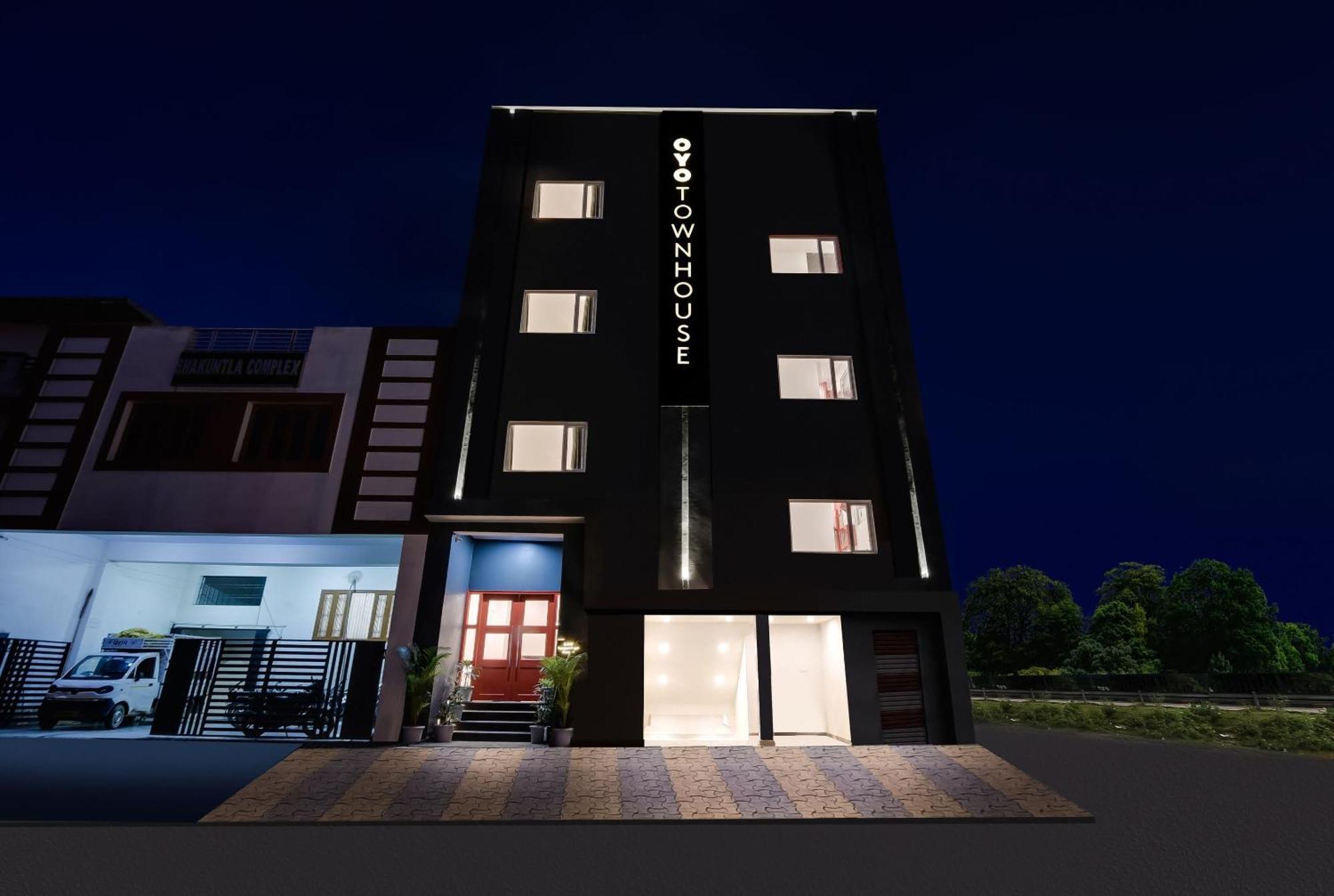 Townhouse The Awadh Airport Near Chaudhary Charan Singh International Airport Hotel Bijnaur Buitenkant foto